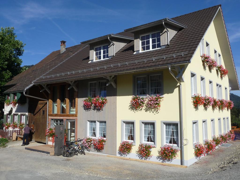 Gastehaus Zum Tulpenbaum Bed and Breakfast Turbenthal Exteriör bild